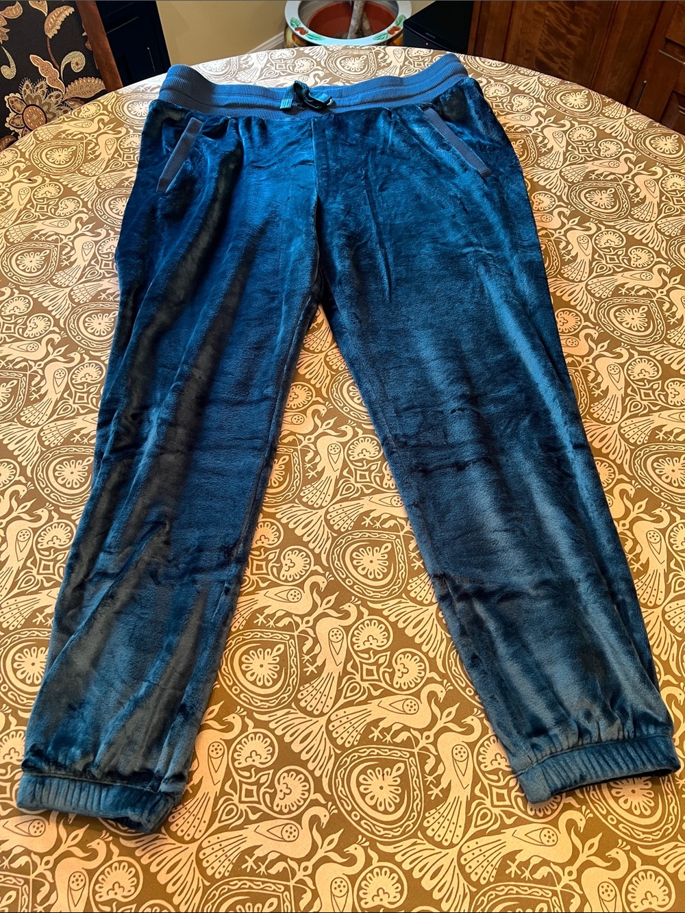Athleta Double Cozy Karma Joggers in Black